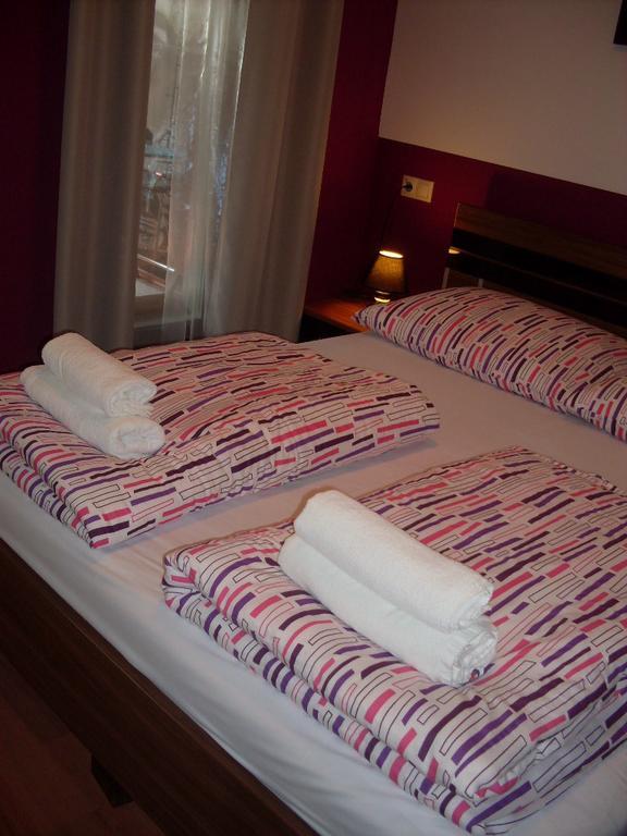 Cecilia Apartman Appartement Sárvár Kamer foto